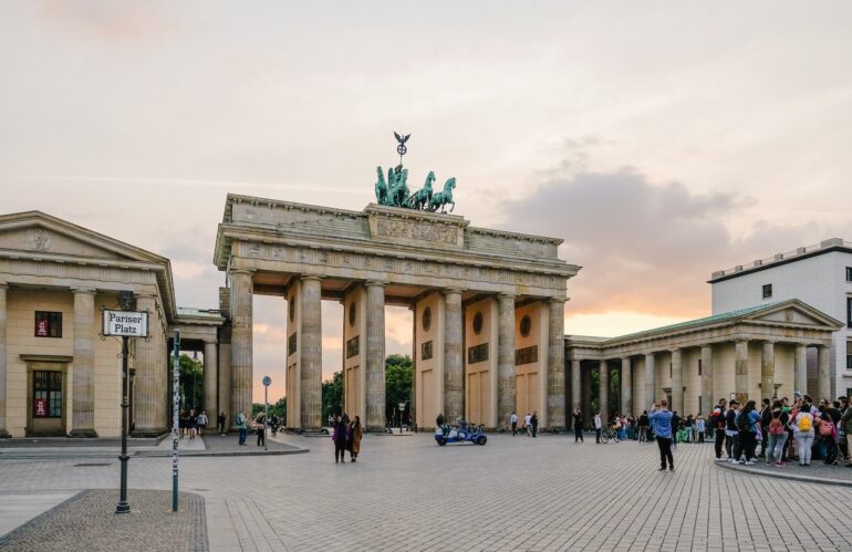 Die große Rasenmähermesse in Berlin: Ein Fest der Innovation und der grünen Landschaftsgestaltung